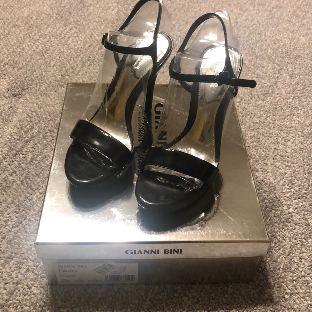 Gianni Bini platinum collection patent heels s7.5